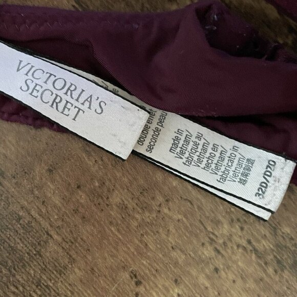 Victorias Secret 32D Bra Purple Lightly Lined Wireless T-shirt Multiway Straps - Picture 6 of 6
